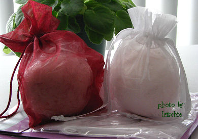 aromatherapy bags and sachets for the bath